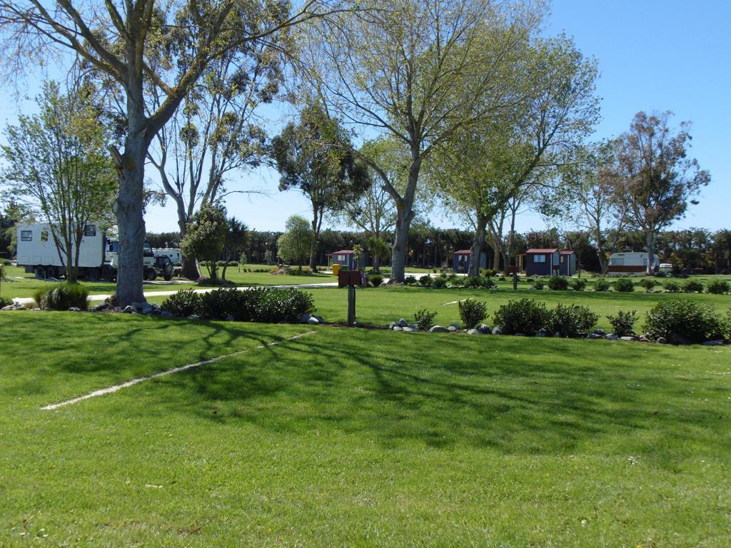 Glenavys Waitaki River Motor Camp Ngoại thất bức ảnh