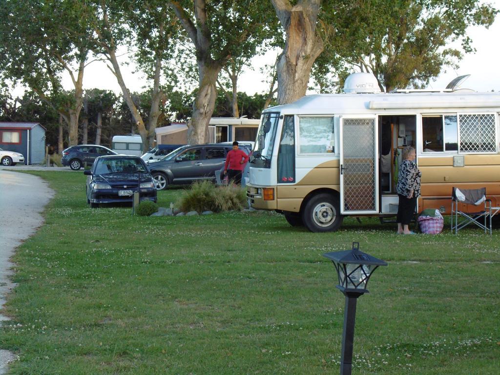 Glenavys Waitaki River Motor Camp Ngoại thất bức ảnh